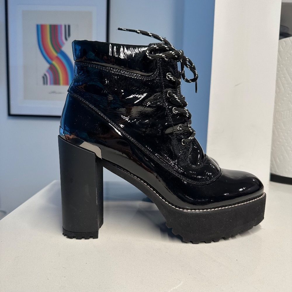 Stuart Weitzman Black Patent Leather Rugged Platform Combat Booties Size 9 - Picture 3 of 13